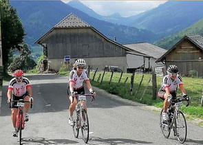 Les participants(tes) au "Tour du Chatelard": où est l'intrus ??!