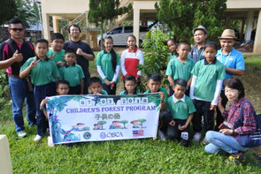 The planting activity of green wave.