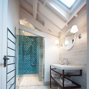 Coastal themed bathroom design by Ashton House Design