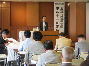 挨拶する大国陽介県議