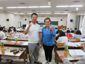 池内さおり衆院議員とともに