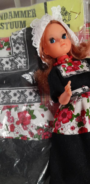 Comparison of the fabric with a smaller Volendam outfit for 11" fashion dolls. Photo by Patricia Ruiter.