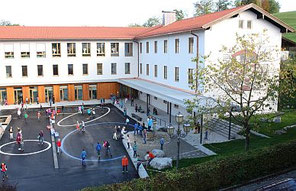 Ansicht der Grundschule Gmund