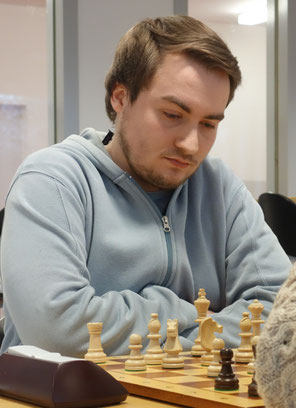 Marius Kraft bleibt nach seinem Sieg im Verfolger-feld (Foto: A. Obdenbusch)