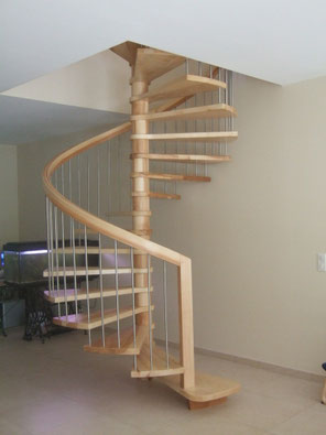 Artisan fabricant d'escaliers sur mesure bois, verre  et inox.