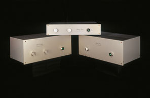 True value components: the Classic Series F-10B (top), F-30B (left) and the ultra-dynamic F-50B mono power amp.