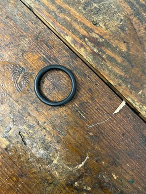 O-Ring Scheibenwischermotor pneumatisch LKW ZIL-130, ZIL-131. Seal sealing ring O-ring for pneumatic windscreen wiper motor track SIL 130, SIL 131. Кольцо уплотнительное цилиндра ЗИЛ 130, ЗИЛ 131 (ЗИЛ-130, ЗИЛ-131).