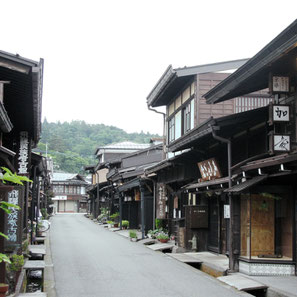 高山市内　古い町並み