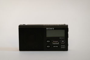 Petite radio Sony vue de face