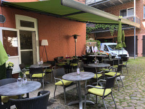 2021 Neugestaltung unserer Terrasse im Innenhof