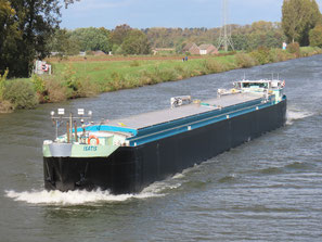 Bateau fluvial Isatis