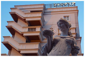 hotel-shangria-exterior