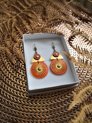 boucle d'oreille Ella nuance orange 32 €