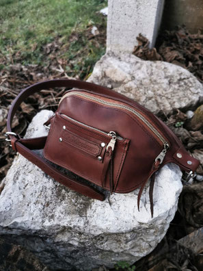 SAC SACOCHE CUIR BANANE ARTISANALE