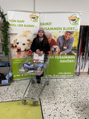 22.11.2025_Spendenannahem_Foto: Quadt