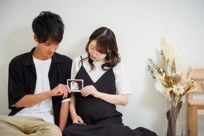 三上英和  ひでんち photostudiohidenchi カメラマン フォトグラファー 写真撮影 出張撮影 子供写真 家族写真 ニューボーンフォト マタニティーフォト 新生児撮影 赤ちゃん バースデーフォト お宮参り  岐阜 福井 愛知 各務原 瑞穂 岐南 羽島 海津 安八 大垣 本巣 関 美濃 美濃加茂 多治見 可児 郡上 池田 神戸 山県 北方 笠松 フォトスタジオ おしゃれ 人気 おすすめ 安い アルバム 年賀状 スタジオ撮影 カジュアル 服装 赤ちゃん 衣装 一歳 記念 桜 三人 四人  幼児