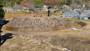 復元された墓