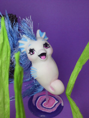 #7 Baby Sea Pony Moon Pearl (11-2013)