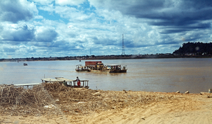 Ferry at Bom Jesus da Lapa, Rio Sao Francisco, Bahia 1979 / Barco de travessia em Bom Jesus da Lapa, Rio Sao Francisco, Bahia 1979