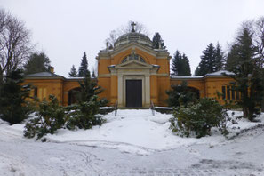 Radeberg Friedhof Feierhalle