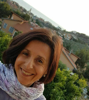 signora che sorride