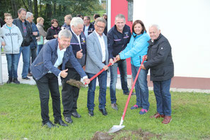 vlnr. Ing. Josef Liendl, GFK Spendier, Bürgermeister Happe, Kommandant Pitschek, Mag. Stroj Petra, Hafner Erich.
