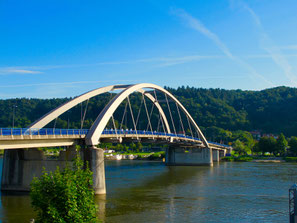 die neue Donau-Brücke