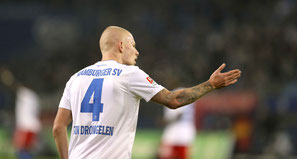 Rick van Drongelen und der HSV rutschen auf Platz 4 ab... Foto: CB