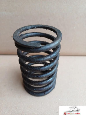 236-1007020 Ventilfeder aussen Einlass-/Auslassventil JAMZ 240. Outer valve spring Inlet / Outlet valve stem seal JAMS 240. Пружина клапана наружная двигателей ЯМЗ 240.
