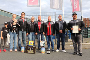 Gruppenfoto der Tippspiel-Sieger