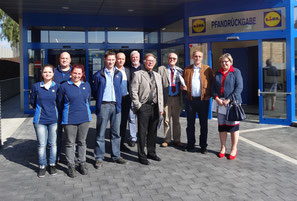 CDU Antragsteller gemeinsam mit dem Lidl Team, so wird Politik für die Menschen gemacht!