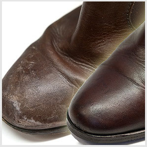 Schuh mit unschönen Schnee- und Wasserrändern vor und nach der Reinigung, Imprägnierung und Pflege - wie neu.
