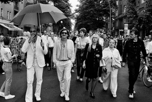 Günther Thews, Holger Klotzbach, Marianne Enzensberger, Lotti Huber und Rosa von Praunheim, Christopher Street Day, 1982