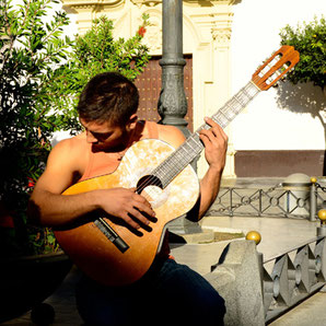 Ein unschlagbares Duo: Tapas und Gitarren