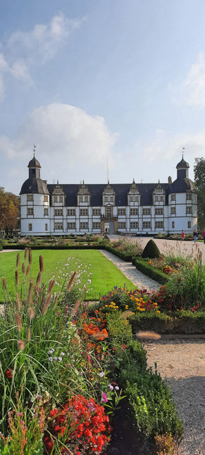 Schloss Neuhaus, barocke Gartenanlage