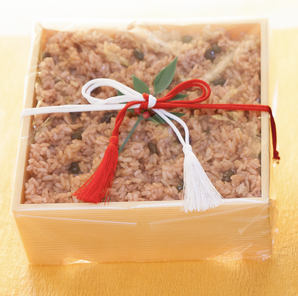 堺菓匠 夢や 赤飯５合 紅白ひも付き¥2200税込