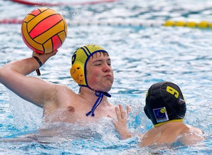 Foto von Wiebke von der Heyde. Dreimal pro Woche kann der Buxtehuder Nachwuchs Wasserball trainieren.