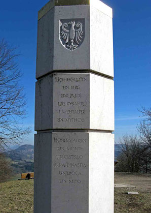 © Traudi - Stele auf dem Hohenstaufen
