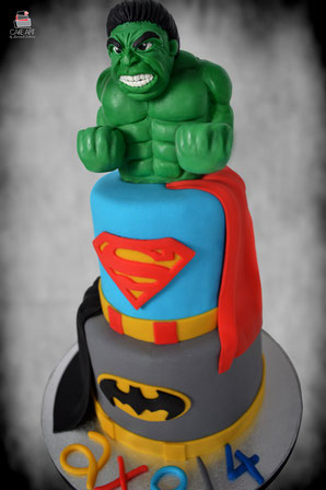 Super heroes cake 