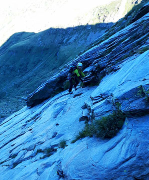Verzasca, Via alta della Verzasca, Poncione Rosso, Westrampe, Westwand, Westwandrampe, Capanna Cornavosa, Capanna Fümegna, Lodrino, Lavertezzo