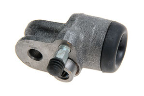 21Р-3501047 Radbremszylinder Vorderachse links GAZ 24-01, 24, 24-02, 24-10, 24-24 Wolga. Wheel cylinder LH front AS 24, 24, 24-02, 24-10, 24-24 Volga.