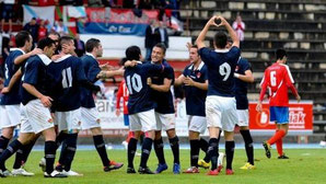 Los jugadores del Ourense celebran el gol de Eder en Ellakuri.