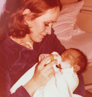 Birgitta Kuhlmey mit Sohn Michael Kuhlmey, Marburg, 04/1978