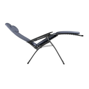 Fauteuil relax Vital Lafuma gris charbon vu de profil, en position Zéro Gravité inclinée