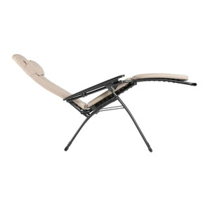 "Fauteuil relax Vital Lafuma beige gypse vu de profil, en position Zéro Gravité inclinée