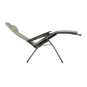 Chaise longue ECLIPSE Lafuma noire offrant un confort optimal pour les pauses, la récupération et le bien-être des collaborateurs en entreprise.