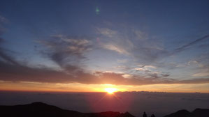 ご来光　燕山荘にて