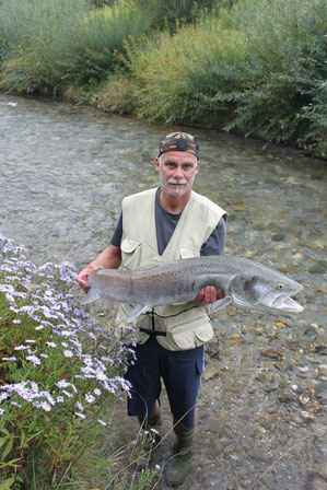 Am 1. 10. 2013 ging Erich Ronacher ein Huchen mit 112 cm und 12 kg an den Haken.