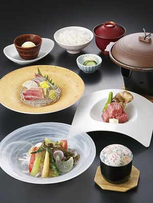 平日昼限定　レディース膳　2,200円（税込）
