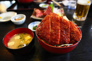 信州牛ロース肉のソースカツ丼